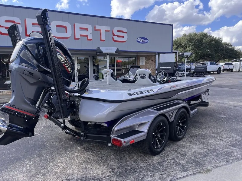 Slide: The Image of Skeeter FXR21 FLEX 2026 - 86