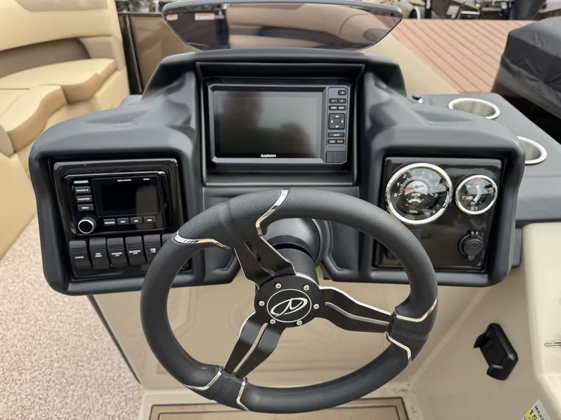 Slide: The Image of Veranda Relax Series 22RC WITH 200HP 2026 - 9