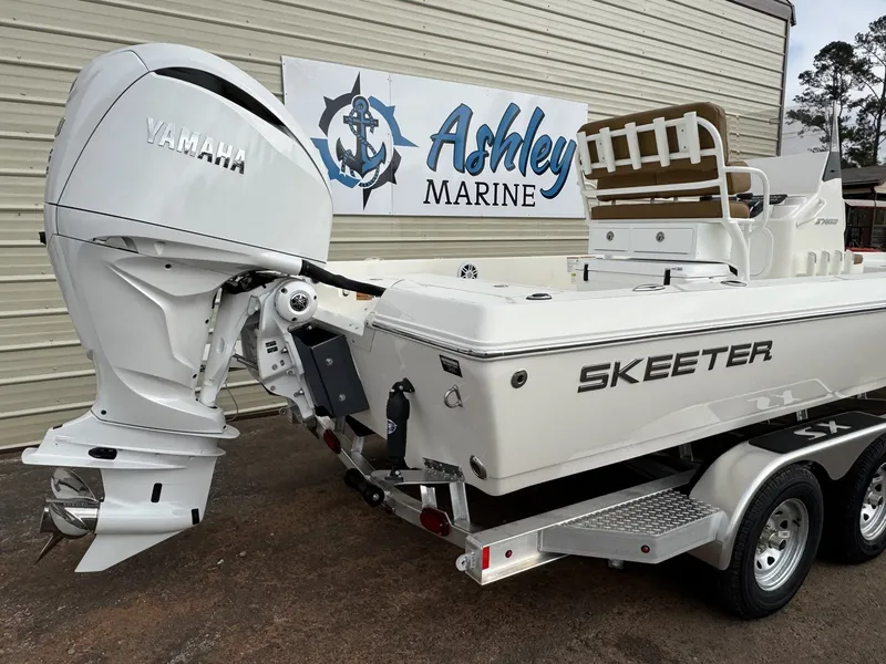 Slide: The Image of Skeeter SX230 2026 - 7