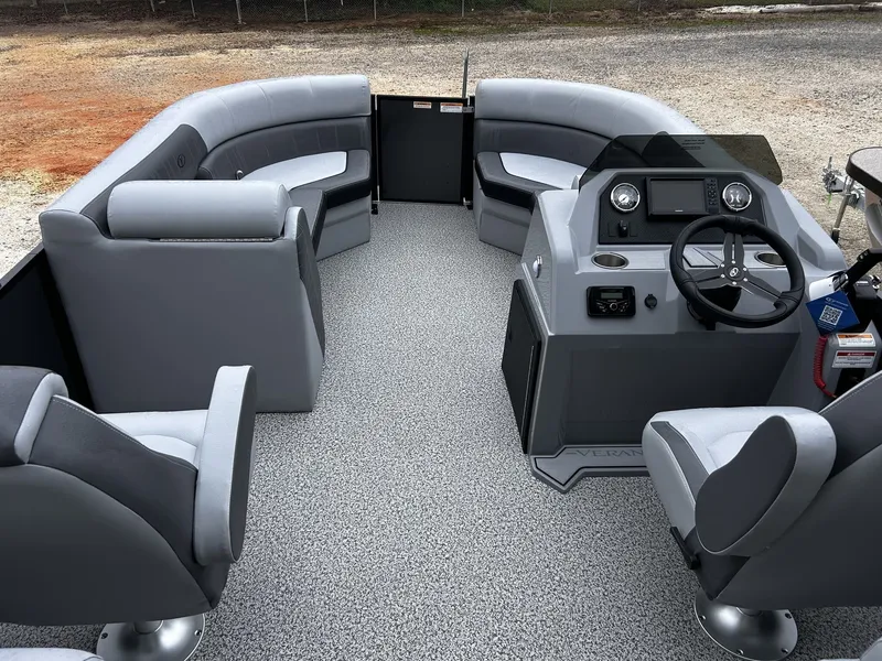 Slide: The Image of Veranda Vista View Series X22RC TRITOON 2026 - 8