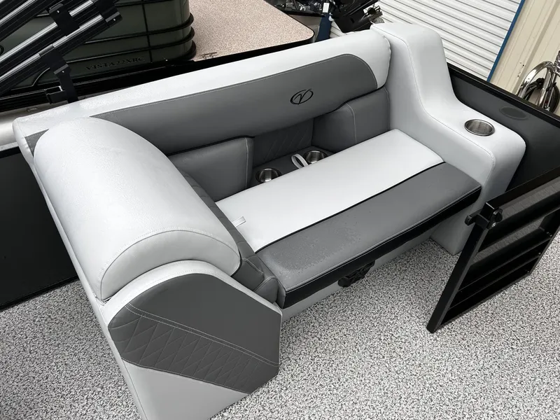 Slide: The Image of Veranda Vista View Series X22RC 2026 - 14