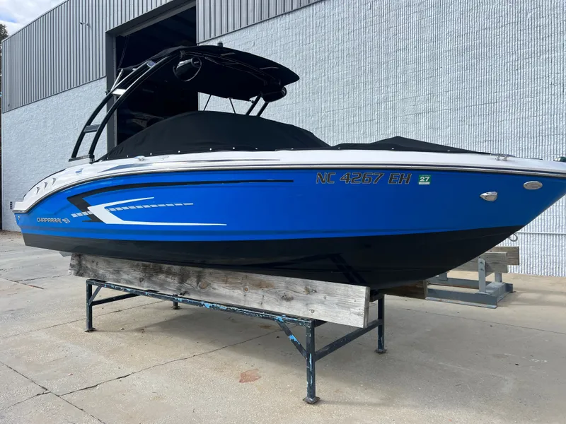 Slide: The Image of Chaparral 21 H2O Sport 2018 - 2