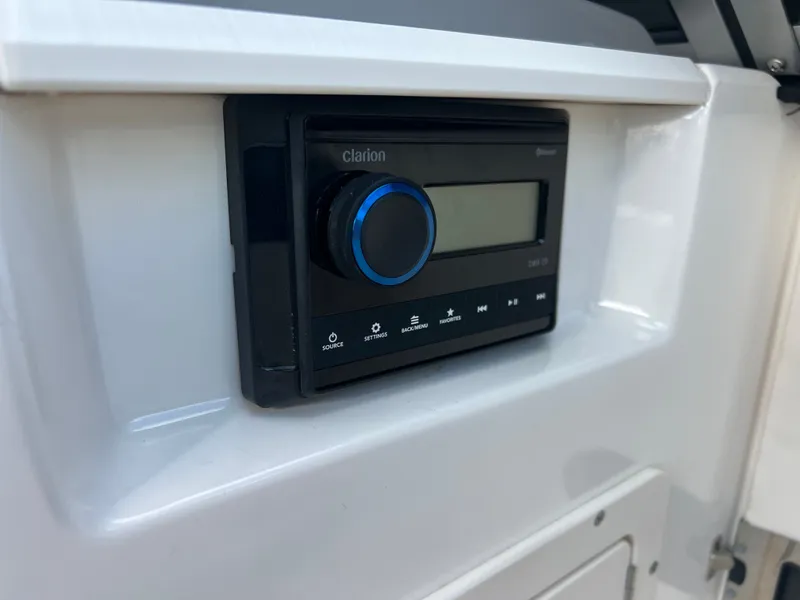 Slide: The Image of Chaparral 21 H2O Sport 2018 - 25