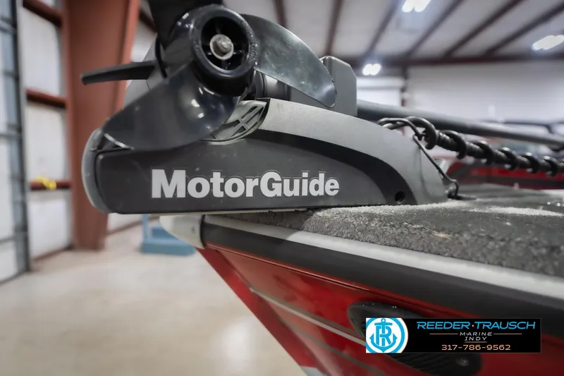 Slide: The Image of MotorGuide trolling motor on 2007 Lund 1600 Explorer SS boat, indoor setting. - 42