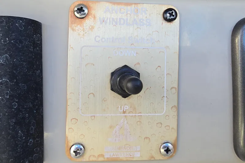 Slide: The Image of Anchor windlass control switch on a 2007 Monterey 250 Cruiser boat. - 20