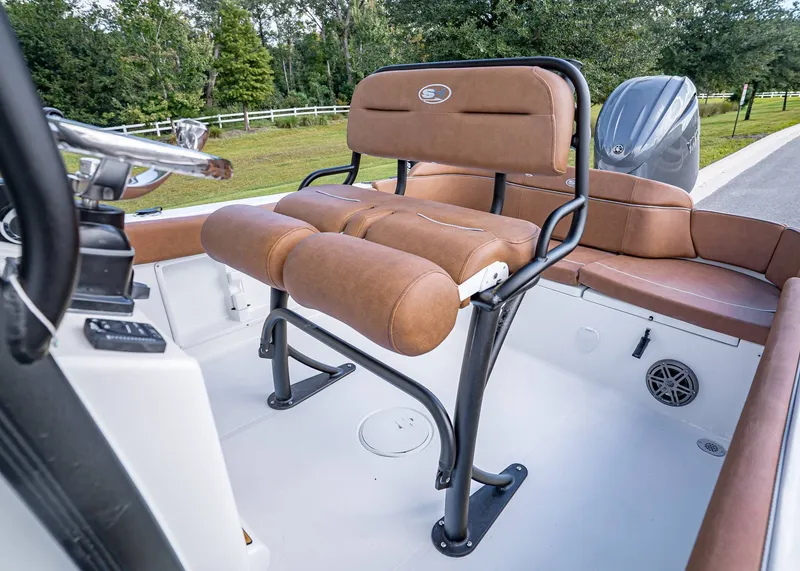 Slide: The Image of Sea Hunt Ultra 219 2026 - 17