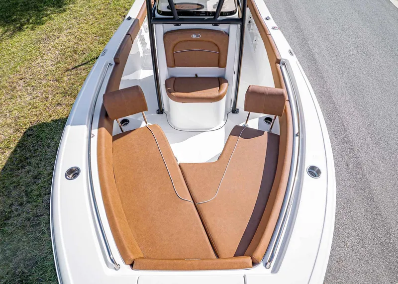 Slide: The Image of Sea Hunt Ultra 219 2026 - 20