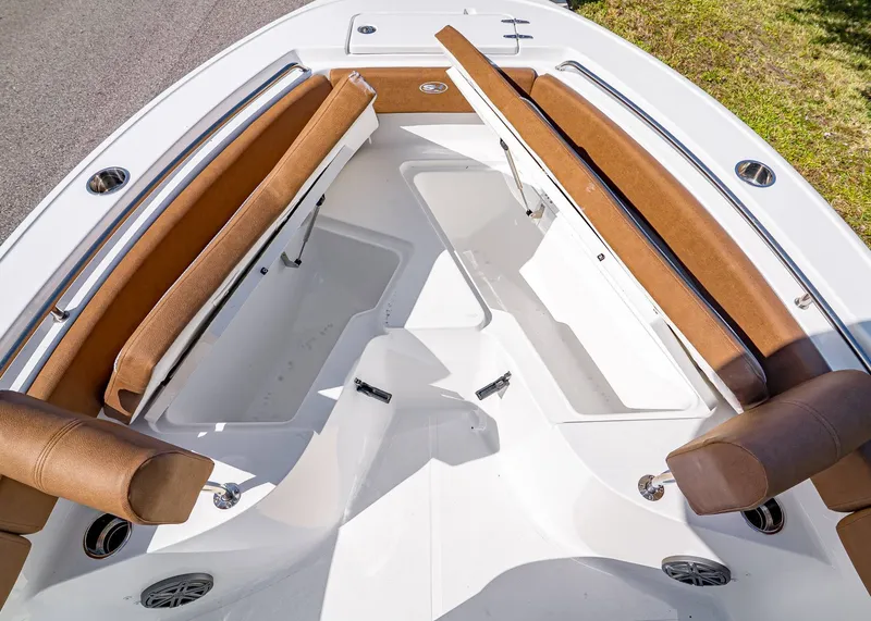 Slide: The Image of Sea Hunt Ultra 219 2026 - 24