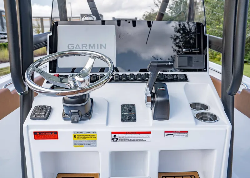 Slide: The Image of Sea Hunt Ultra 219 2026 - 15