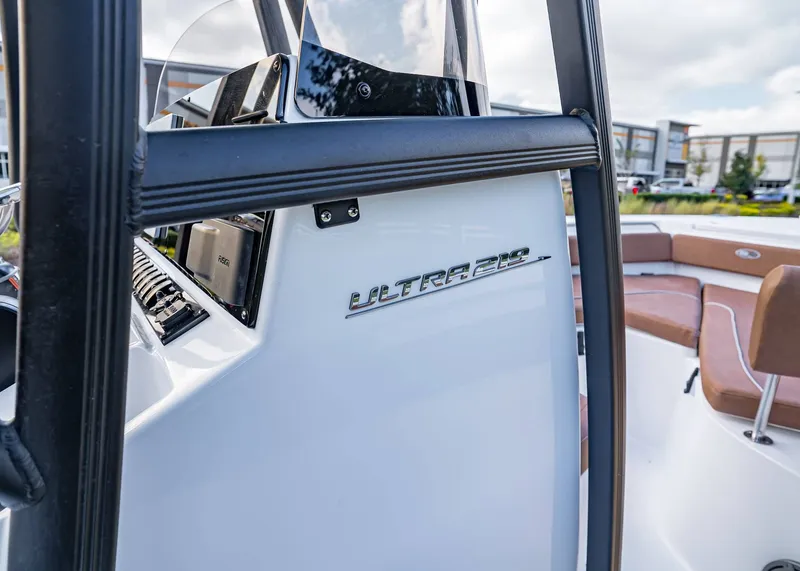 Slide: The Image of Sea Hunt Ultra 219 2026 - 18