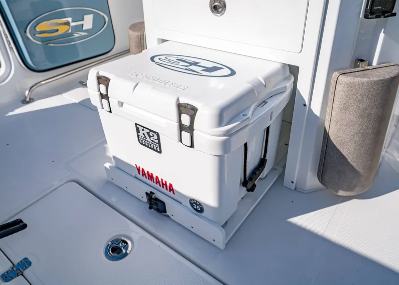 Slide: The Image of Sea Hunt Ultra 275 Coffin Box 2026 - 17