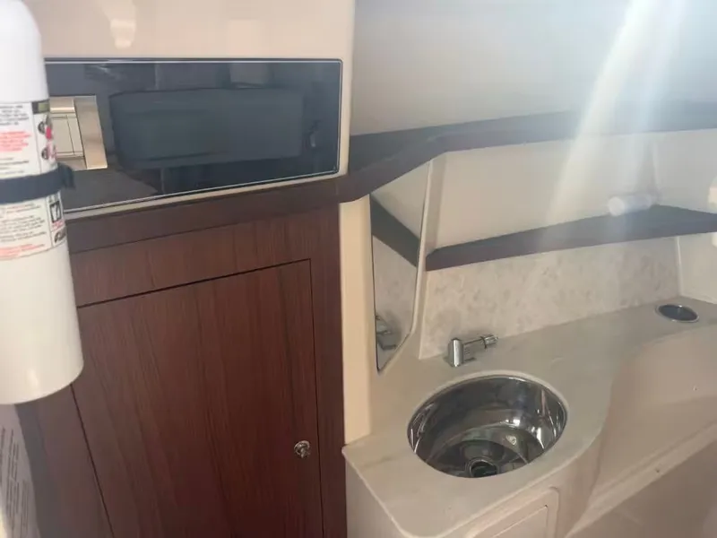 Slide: The Image of Grady-White Freedom 325 2019 - 15