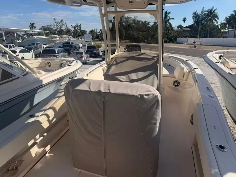 Slide: The Image of Grady-White Fisherman 236 2024 - 7