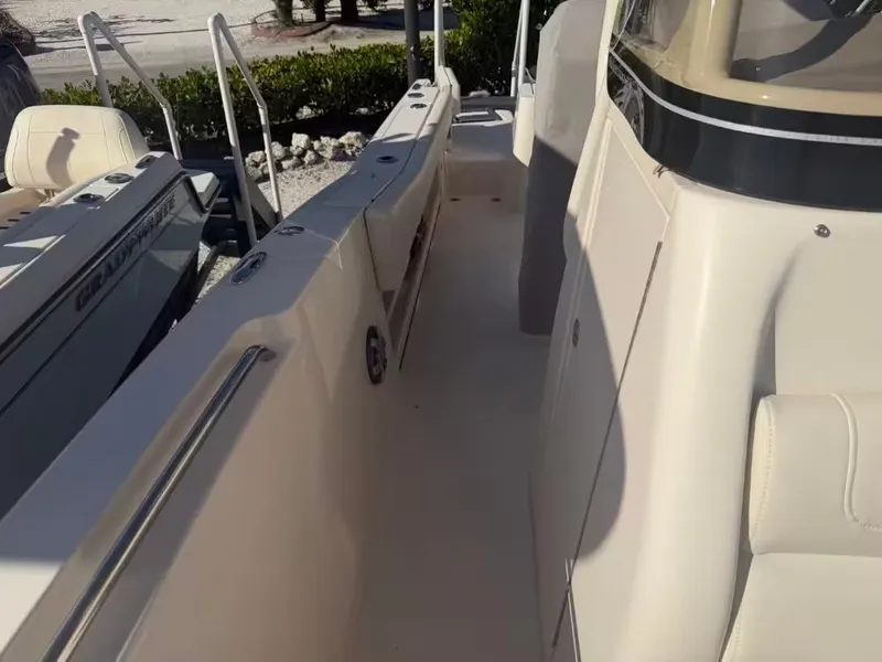 Slide: The Image of Grady-White Fisherman 236 2024 - 8