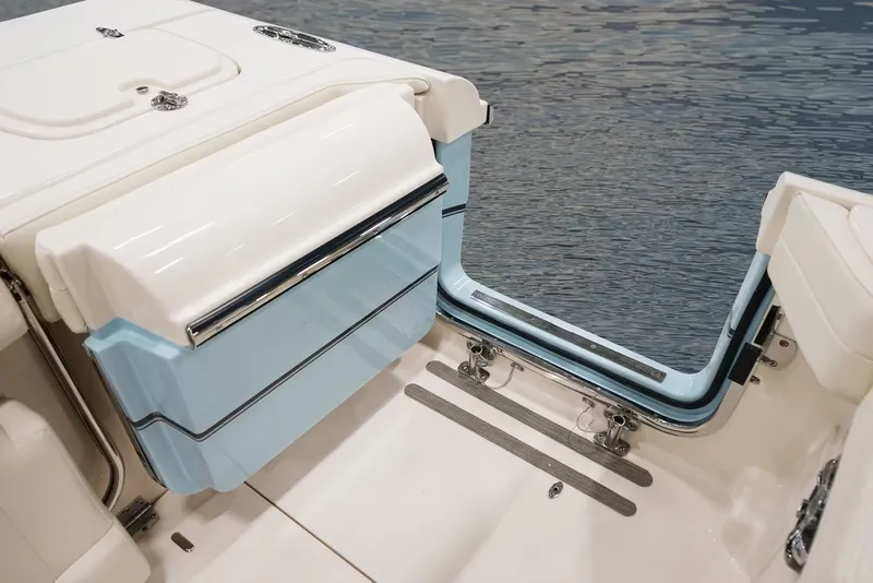 Slide: The Image of Grady-White Freedom 285 2026 - 17