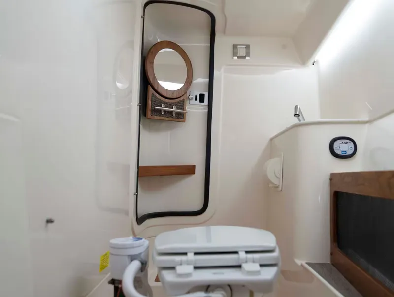 Slide: The Image of Grady-White Freedom 285 2027 - 16