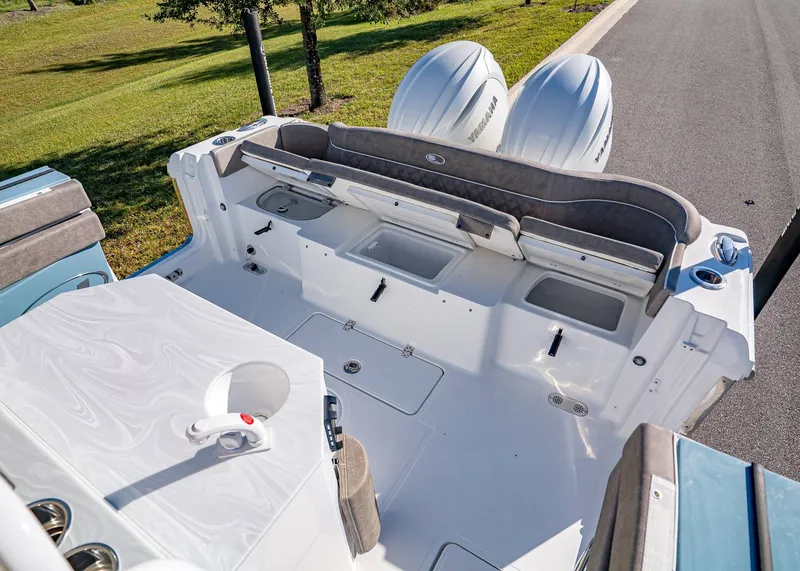 Slide: The Image of Sea Hunt Ultra 275 Coffin Box 2026 - 13