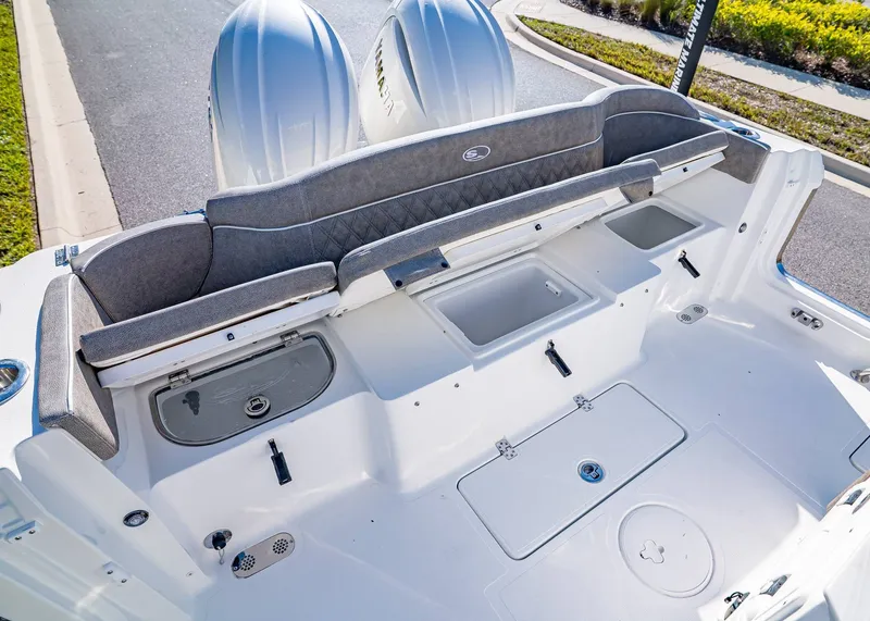 Slide: The Image of Sea Hunt Ultra 275 Coffin Box 2026 - 14