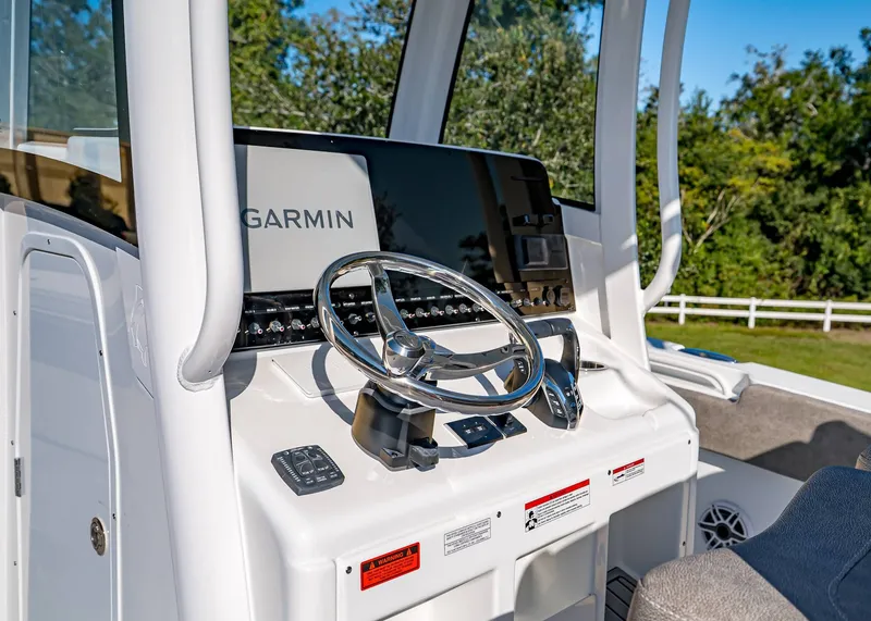 Slide: The Image of Sea Hunt Ultra 275 Coffin Box 2026 - 20