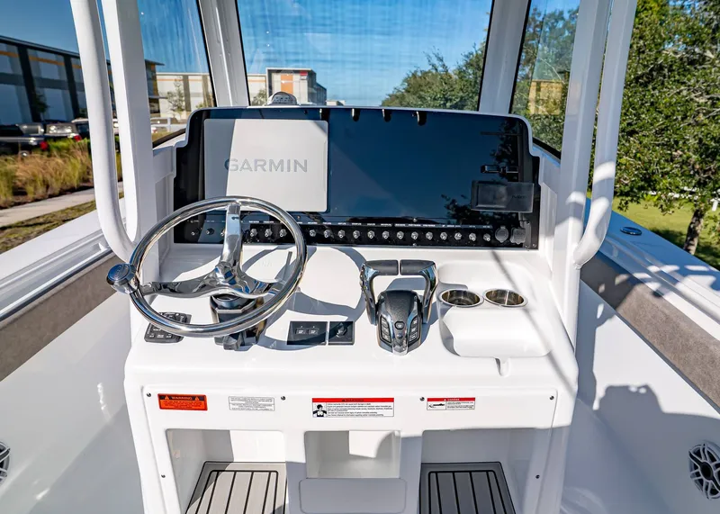 Slide: The Image of Sea Hunt Ultra 275 Coffin Box 2026 - 21