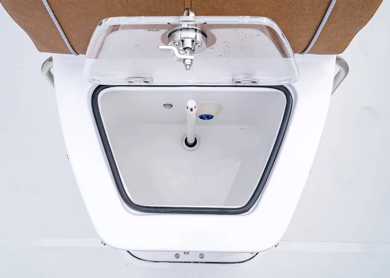 Slide: The Image of Sea Hunt Ultra 275 Coffin Box 2026 - 31