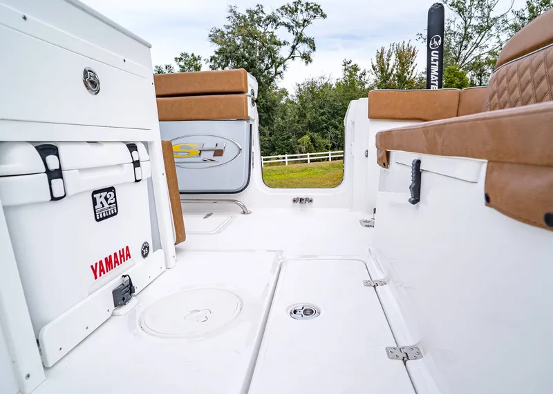 Slide: The Image of Sea Hunt Ultra 275 Coffin Box 2026 - 9