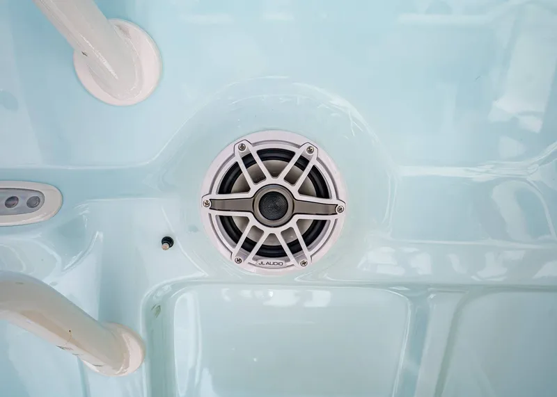 Slide: The Image of Sea Hunt Ultra 305 Coffin Box 2026 - 26