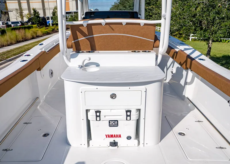 Slide: The Image of Sea Hunt Ultra 305 Coffin Box 2026 - 16