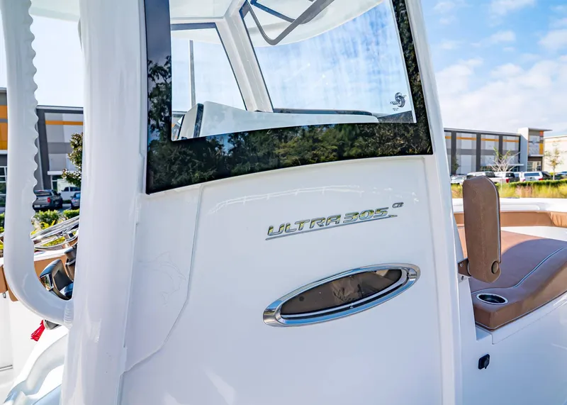 Slide: The Image of Sea Hunt Ultra 305 Coffin Box 2026 - 25