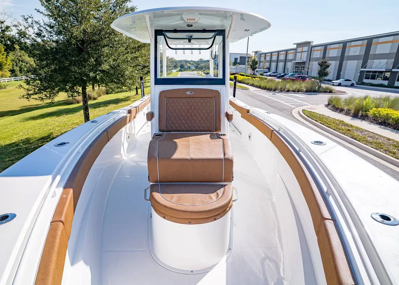 Slide: The Image of Sea Hunt Ultra 305 Coffin Box 2026 - 32