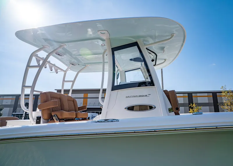 Slide: The Image of Sea Hunt Ultra 305 Coffin Box 2026 - 5