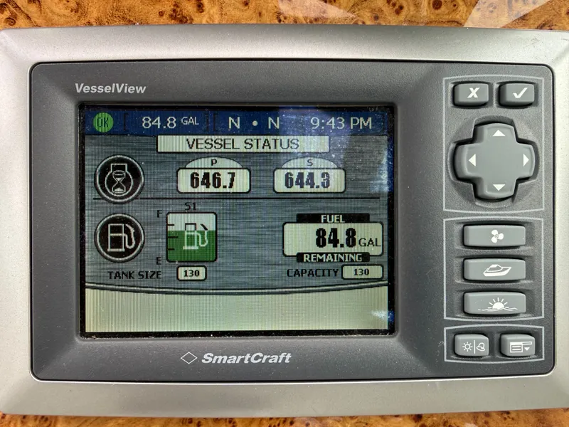 Slide: The Image of SmartCraft VesselView display on a 2012 Formula 310 Sun Sport boat. - 26