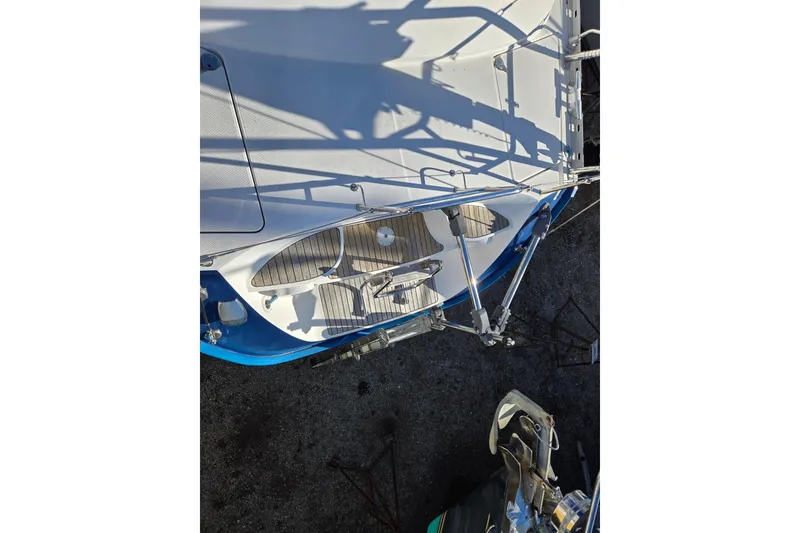 Slide: The Image of Jeanneau Sun Odyssey 42 Center Cockpit, 1998 model, viewed from above. - 16