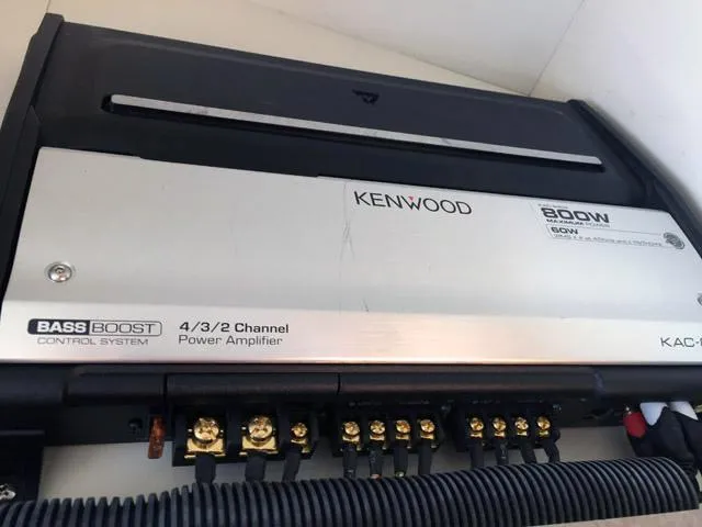 Slide: The Image of Kenwood 800W power amplifier in a 2008 Formula 310 Sun Sport boat. - 21