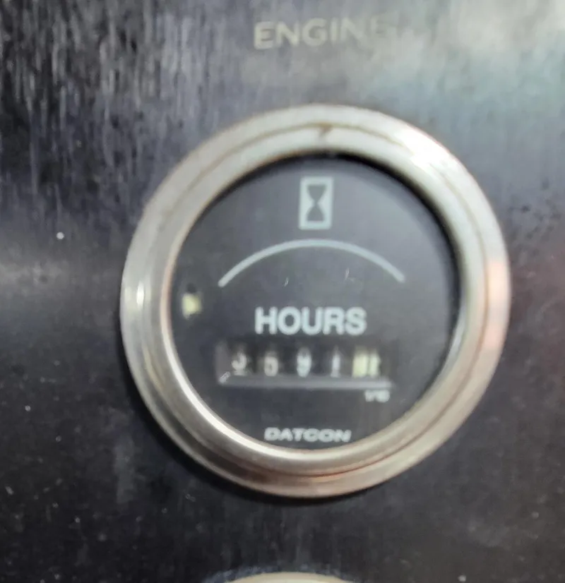 Slide: The Image of Starboard Engine Hours - 42