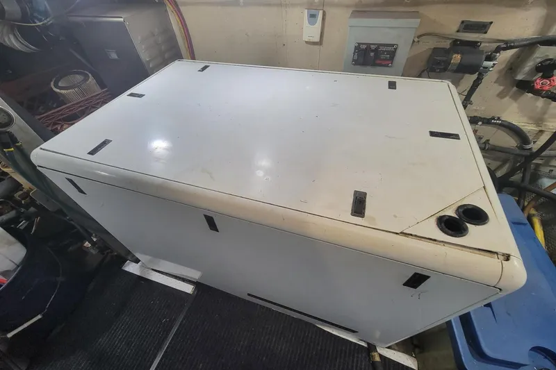 Slide: The Image of Nothern Lights 12KW Genset - 47