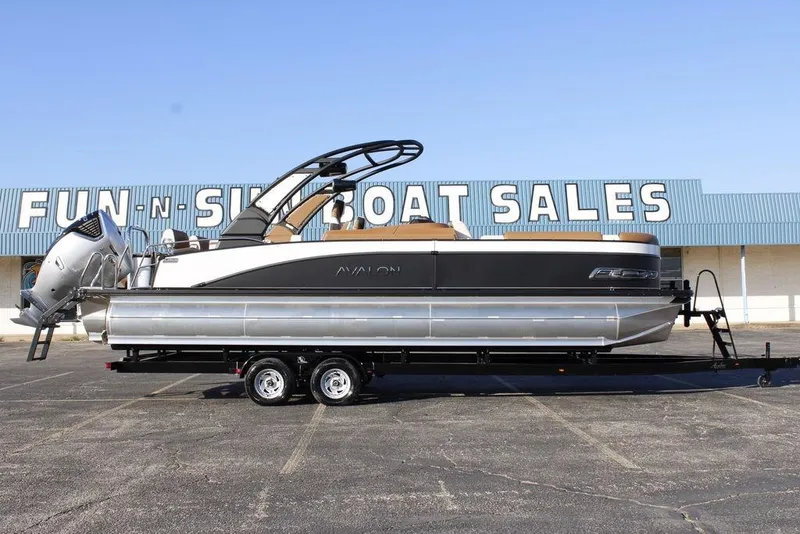 The Image of 2026 Avalon Catalina Quad Lounger 27 FT pontoon boat at dealership. - 1