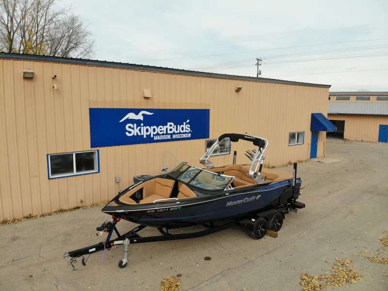 Slide: The Image of 2021 MasterCraft XT23 boat at SkipperBud's, Madison, Wisconsin. - 35