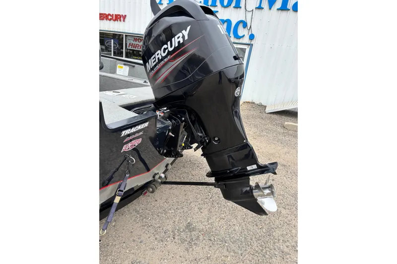 Slide: The Image of 2013 Tracker Pro Guide V-175 Combo with Mercury outboard motor. - 7