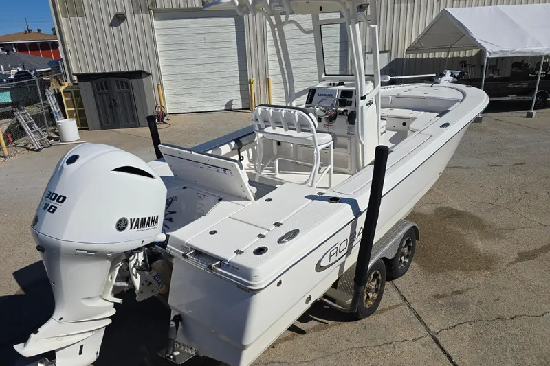 Slide: The Image of 2019 Robalo 246 Cayman boat with Yamaha 300 V6 engine on trailer. - 8