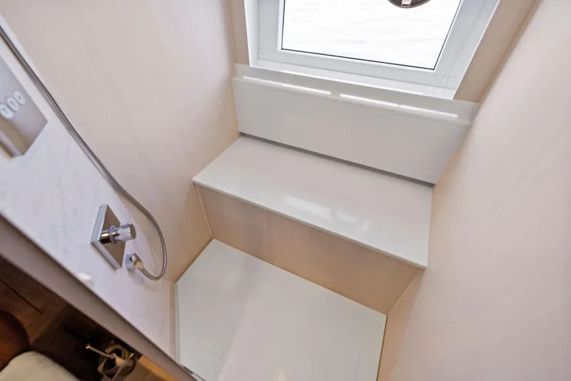 Slide: The Image of Fairline Phantom 65 2026 - 53