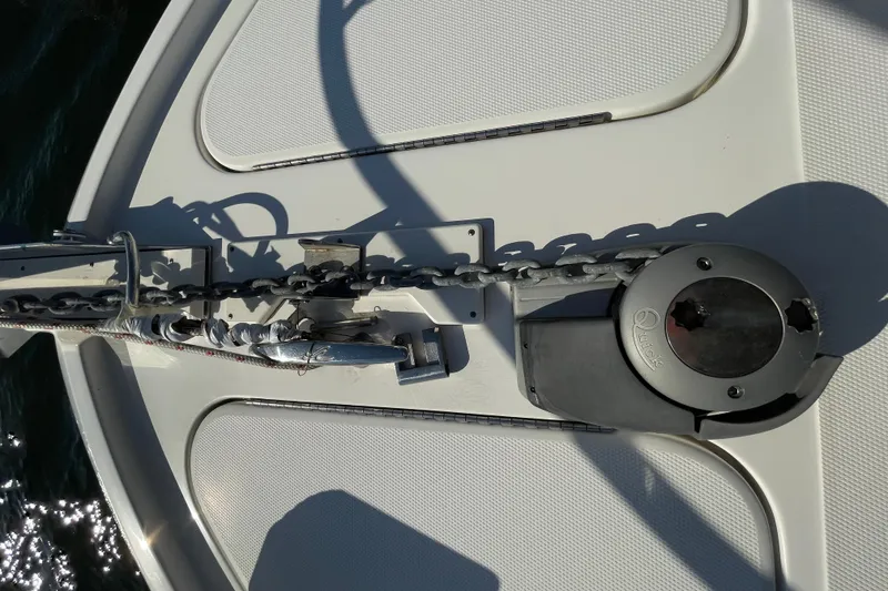 Slide: The Image of Anchor chain mechanism on 2013 Sea Ray 510 Sundancer yacht deck. - 8