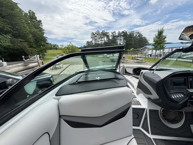 Slide: The Image of Correct Craft RI237 2017 - 11