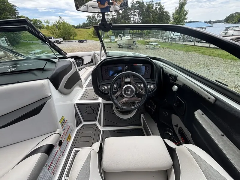 Slide: The Image of Correct Craft RI237 2017 - 7