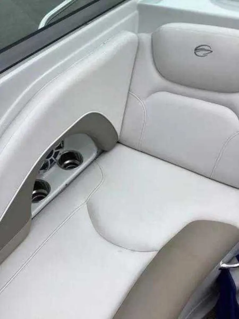 Slide: The Image of Crownline Boats 264 CR 2015 - 23