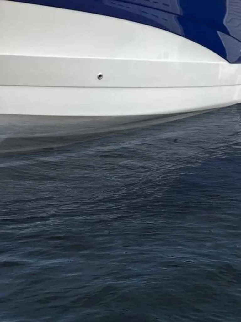 Slide: The Image of Crownline Boats 264 CR 2015 - 24