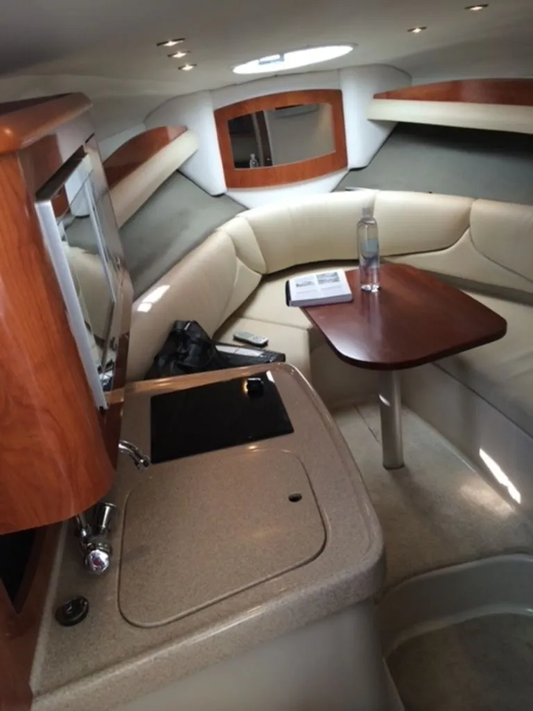 Slide: The Image of Four Winns 258 Vista 2008 - 10