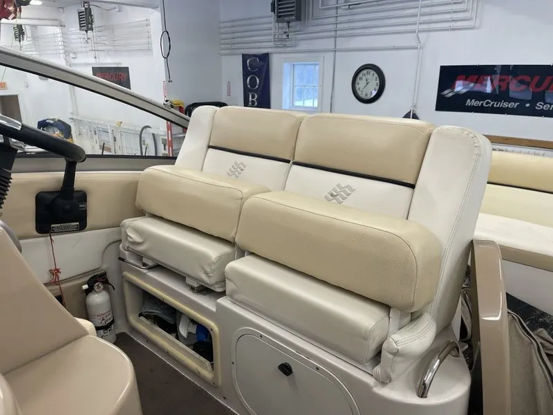 Slide: The Image of Four Winns 258 Vista 2008 - 14