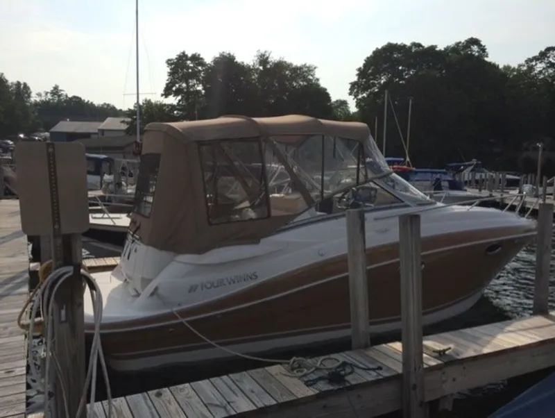 Slide: The Image of Four Winns 258 Vista 2008 - 4