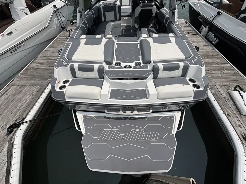 Slide: The Image of Malibu Wakesetter 22 MXZ 2025 - 3